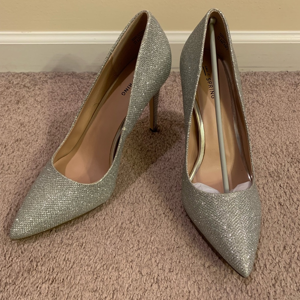 Call It Spring Silver Grey Heels Pumps Size 11 NIB